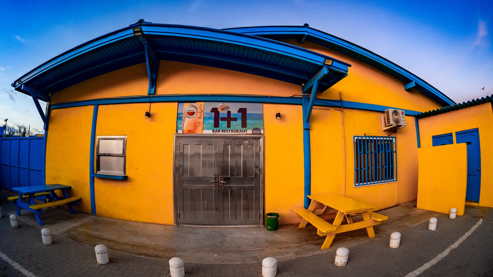 1+1 Bar Restaurant - Image 1