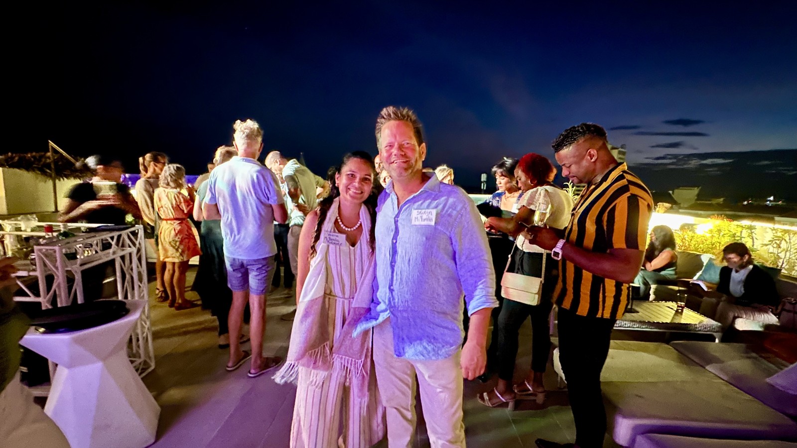 OTRA & CHATA - Image 1