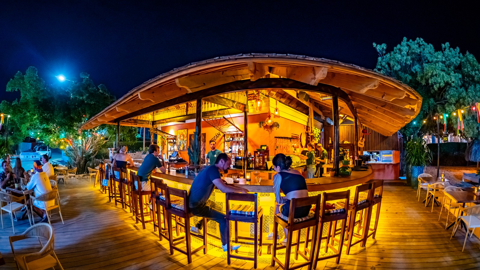 Agave Bar y Taqueria - Image 8