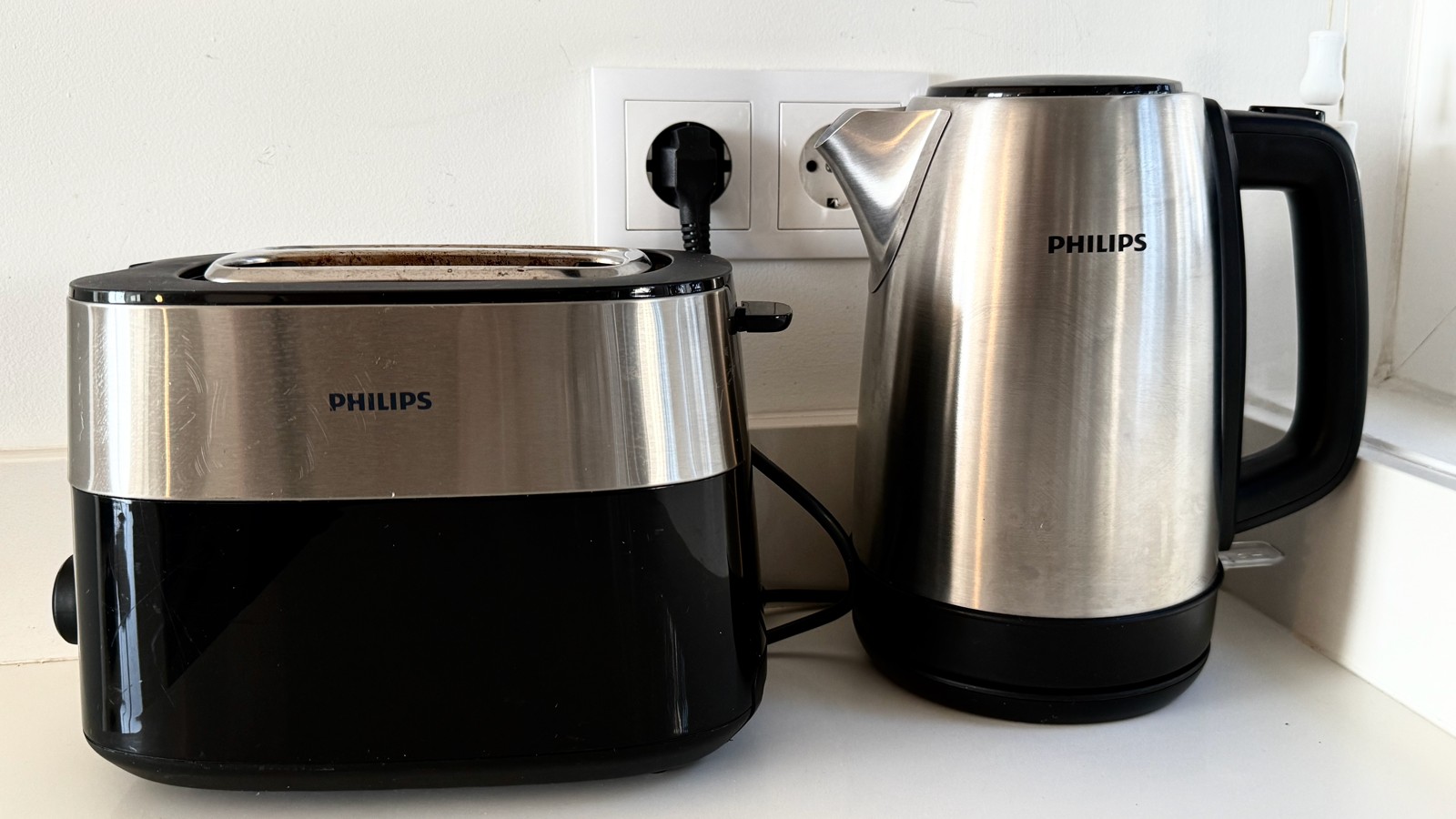 Electric Kettle & Toaster