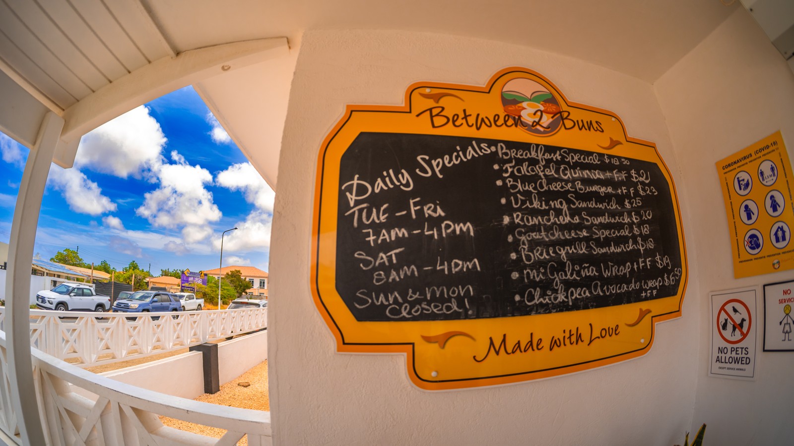 Between 2 Buns - Image 3