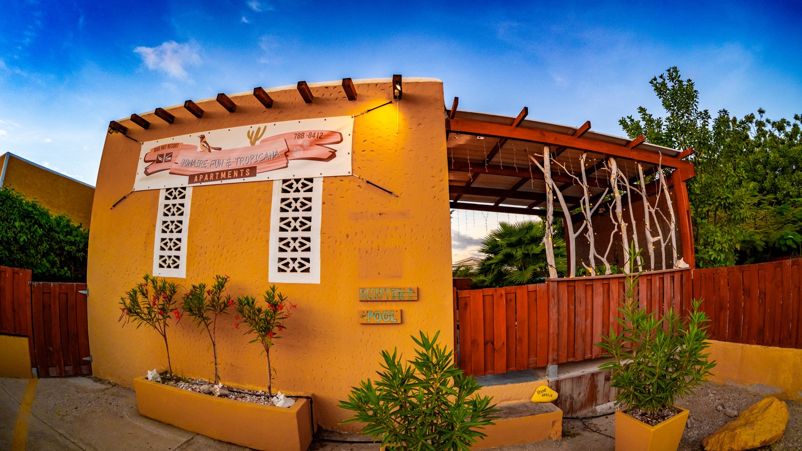 Bonaire Fun & Tropicana Apartments - Image 1