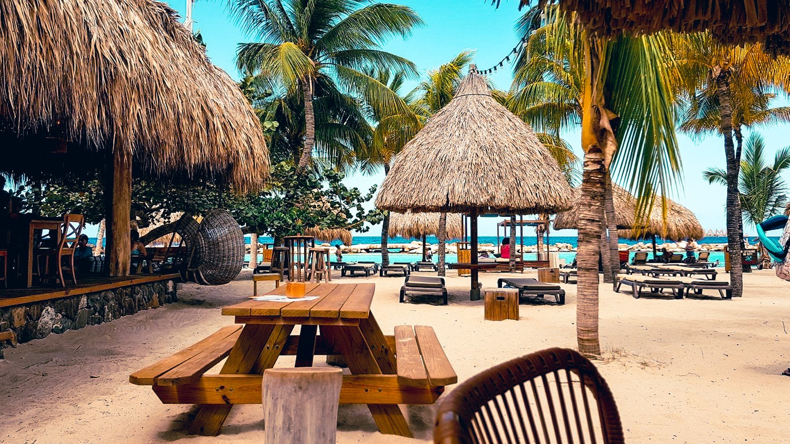 Happy Hour - Bonita Beach Club - Image 1