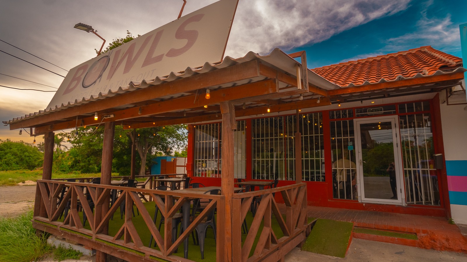 Bowls Noodle Bar Curacao - Image 2