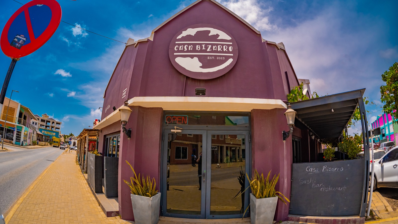 Casa Bizarro - Image 1