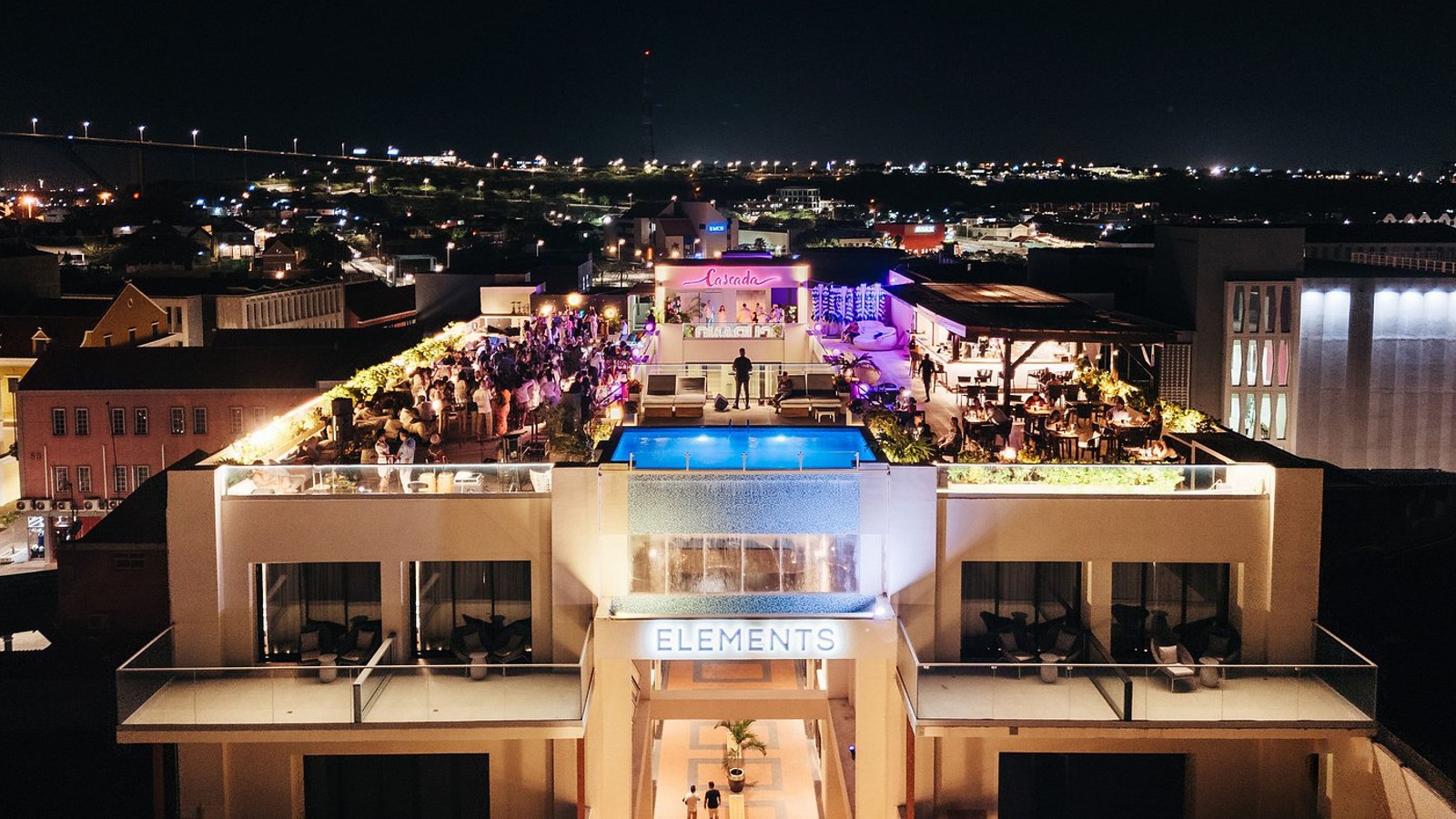 Cascada Rooftop Bar + Kitchen - Image 1