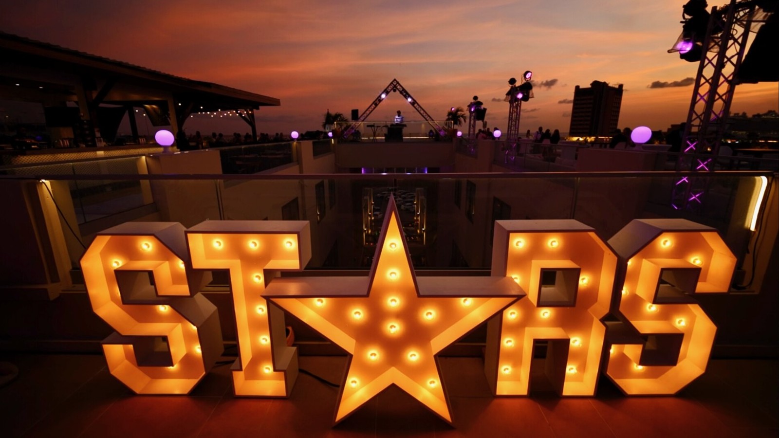 Cascada Rooftop Bar + Kitchen - Image 6