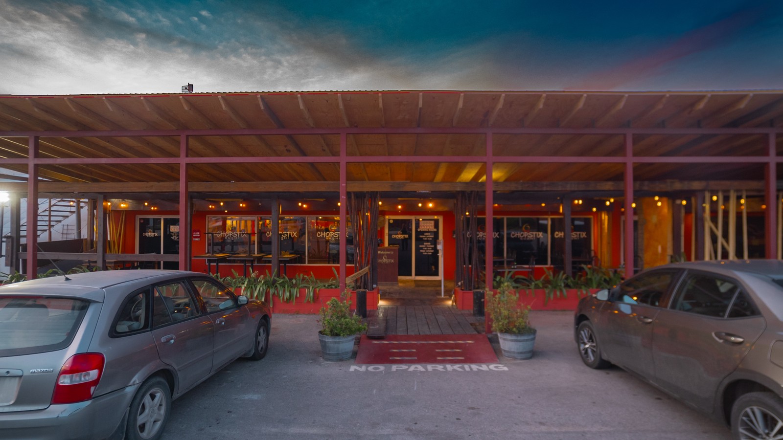 Chopstix Sushi - Image 1