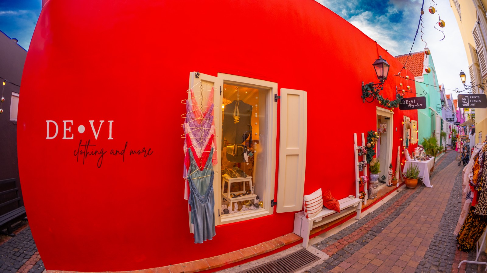 De.Vi Clothing & More - Image 2