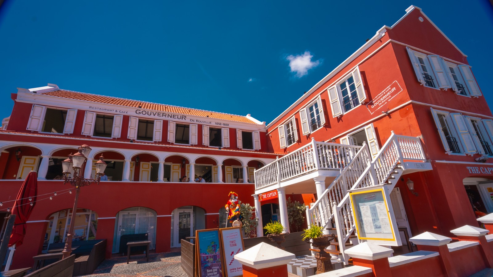 33. Restaurants and Bars - Image 2