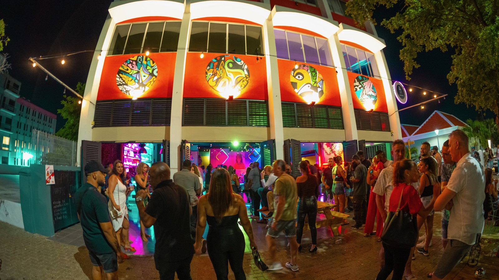 De Ruyter Bar Curacao - Image 5