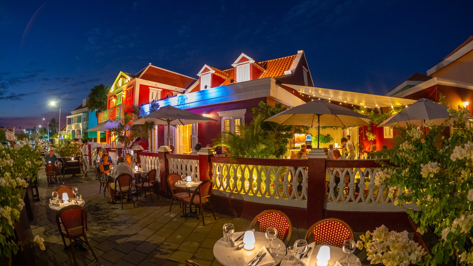 Esty's Brasserie - Image 1