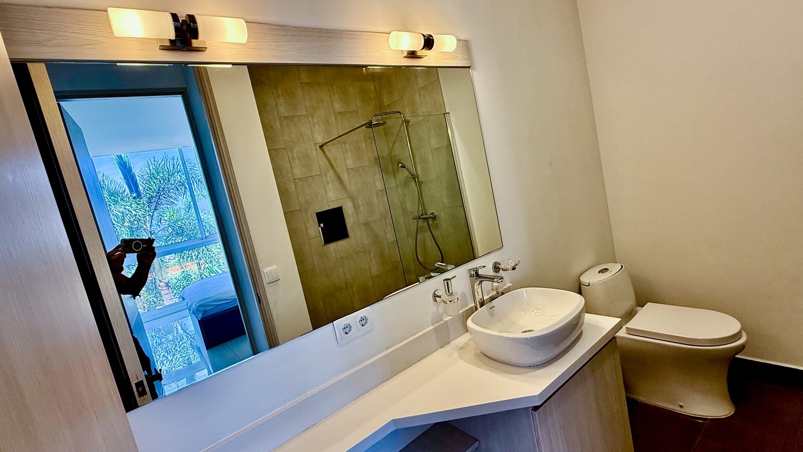 6. Primary Bathroom F2 - Image 4