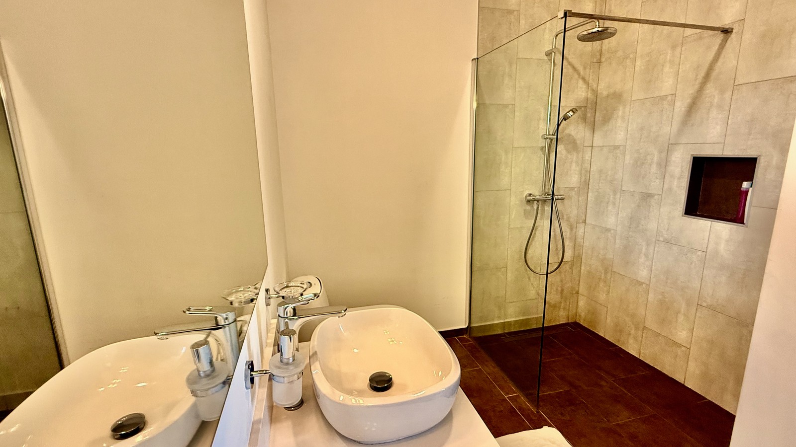 7. Secondary Bathroom F2