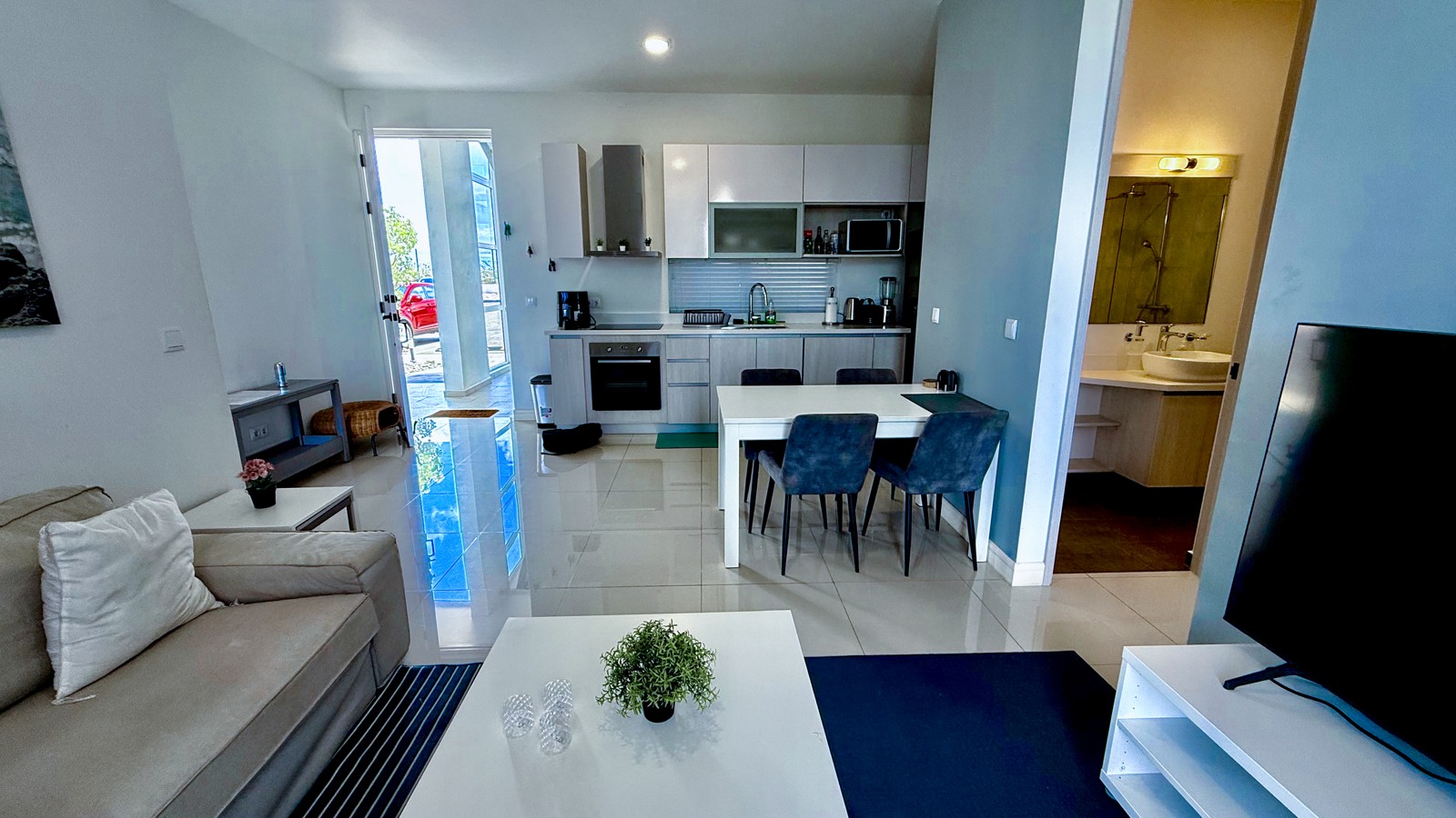 3. Living Room F2 - Image 5