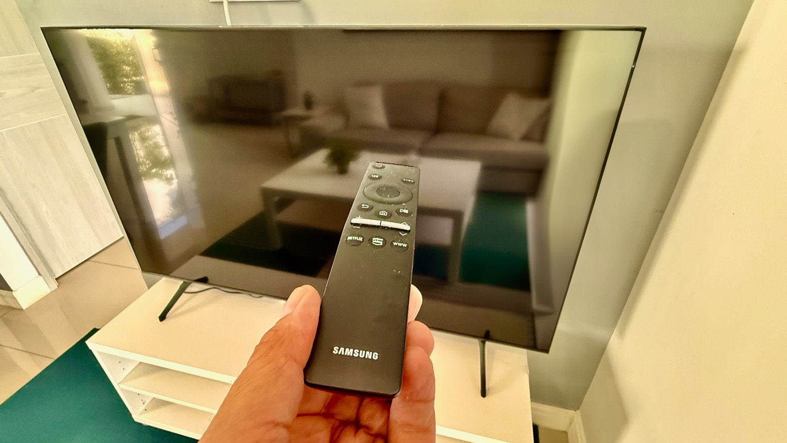 Smart TV F2 - Image 2