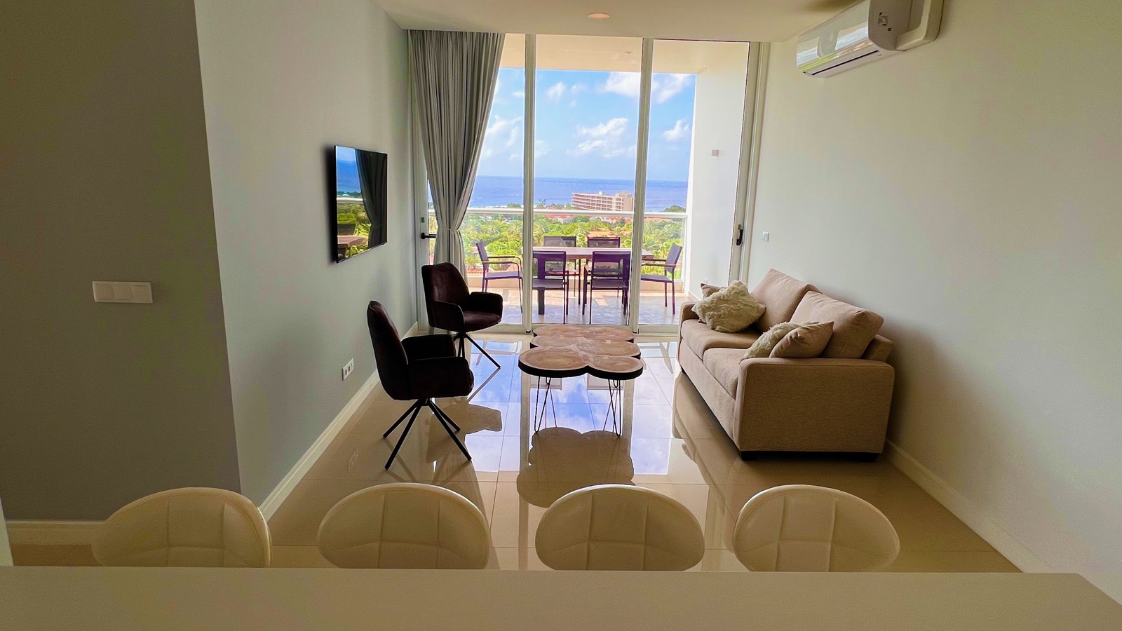 3. Living Room - Image 3