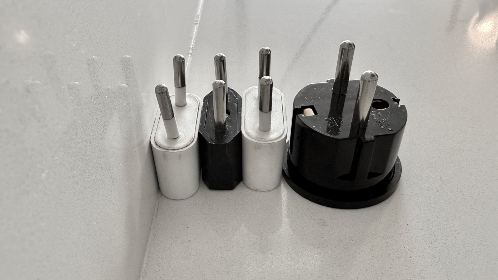 Electrical System & Plug Types