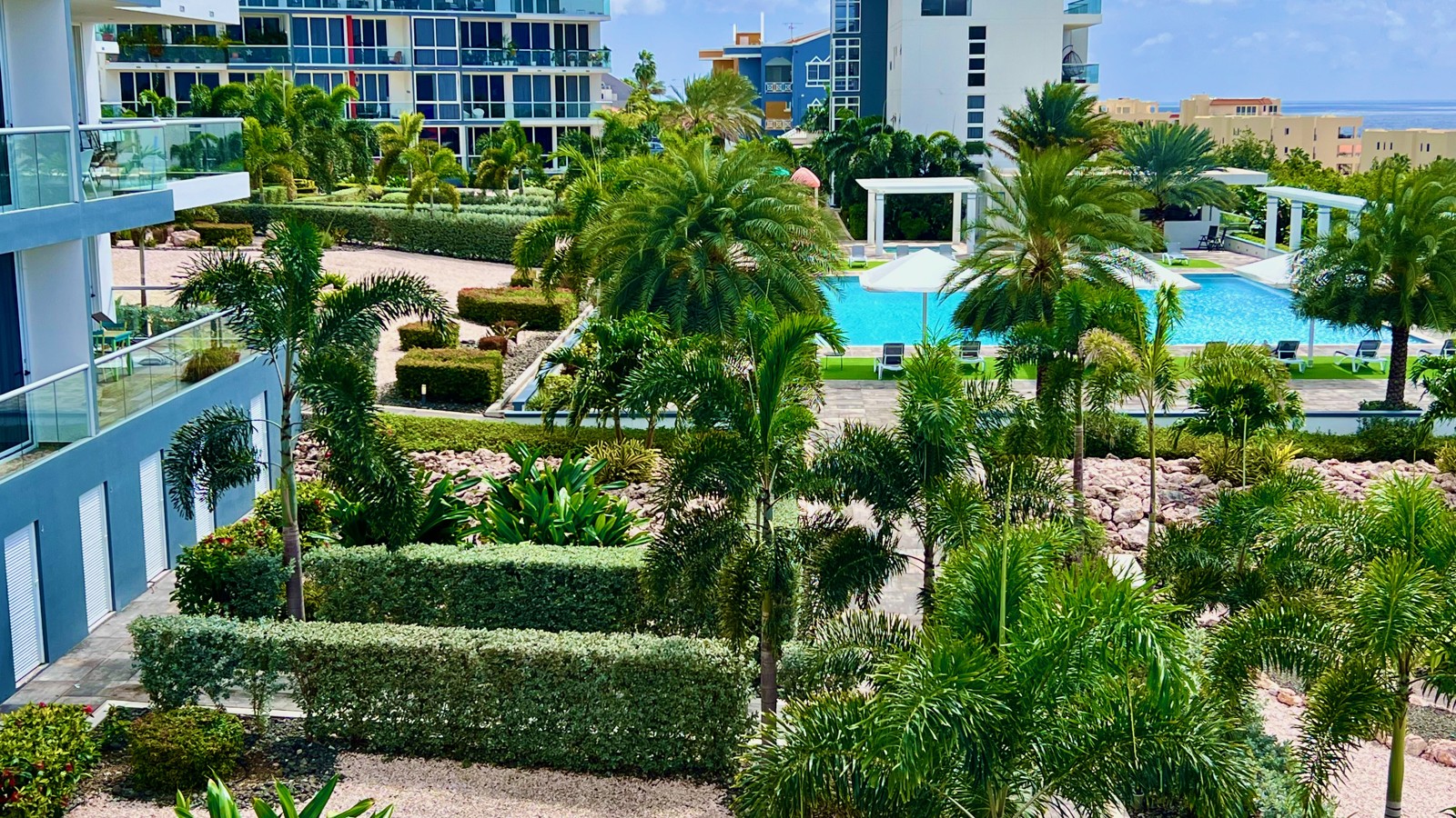 Garden Paths & Local Wildlife - Image 2