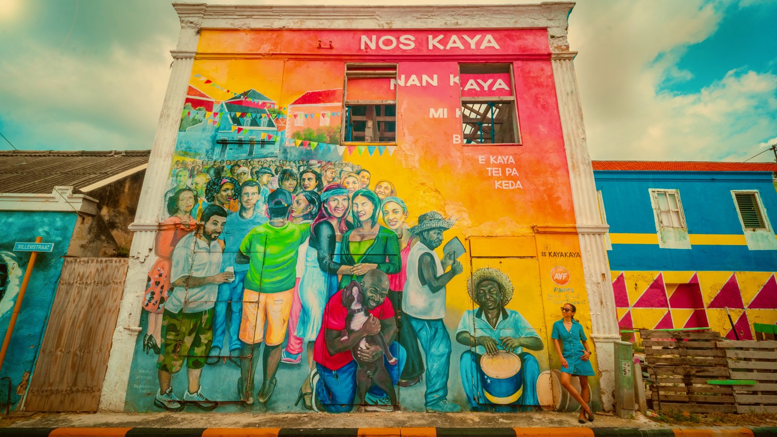 14. Otrobanda Neighborhood Family Mural
