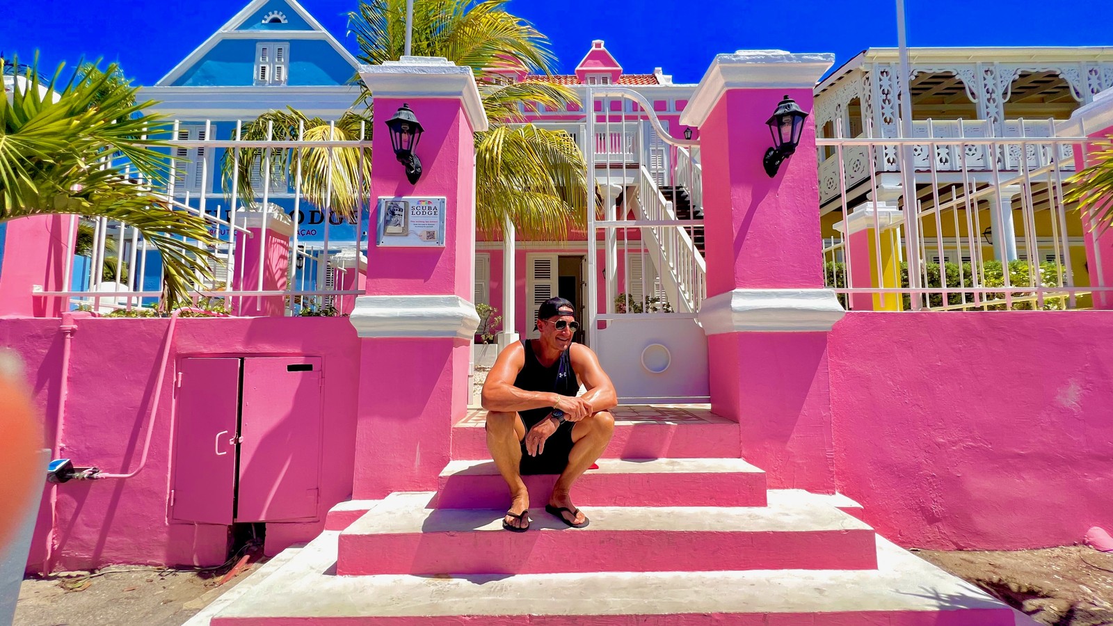 61. Scuba Lodge Row - Image 3