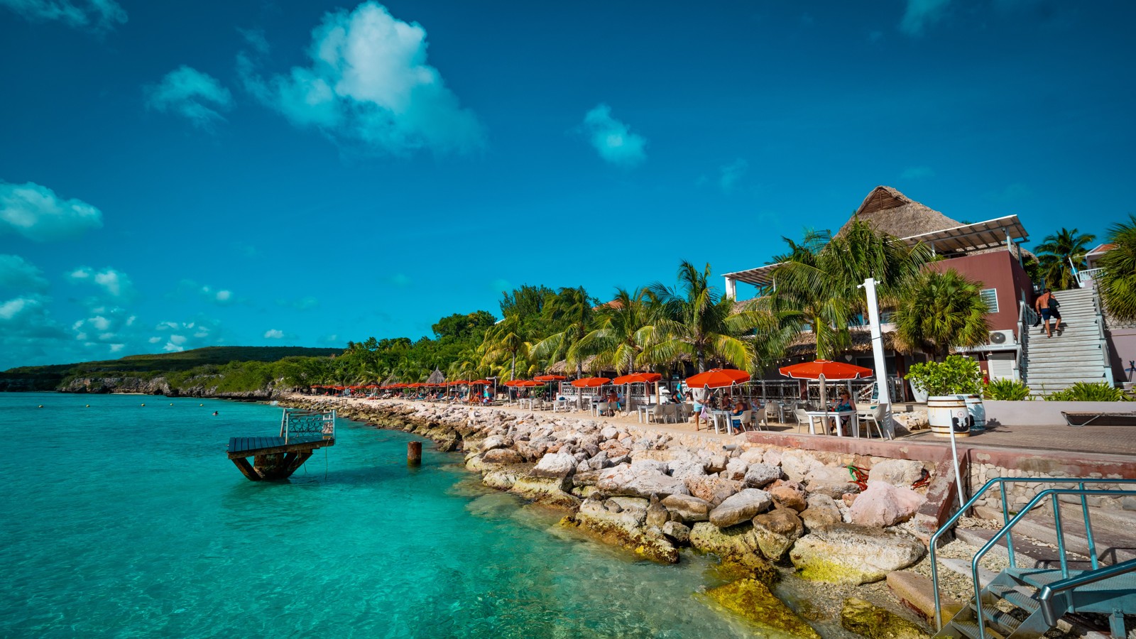 Karakter Beach Lounge Restaurant - Image 1