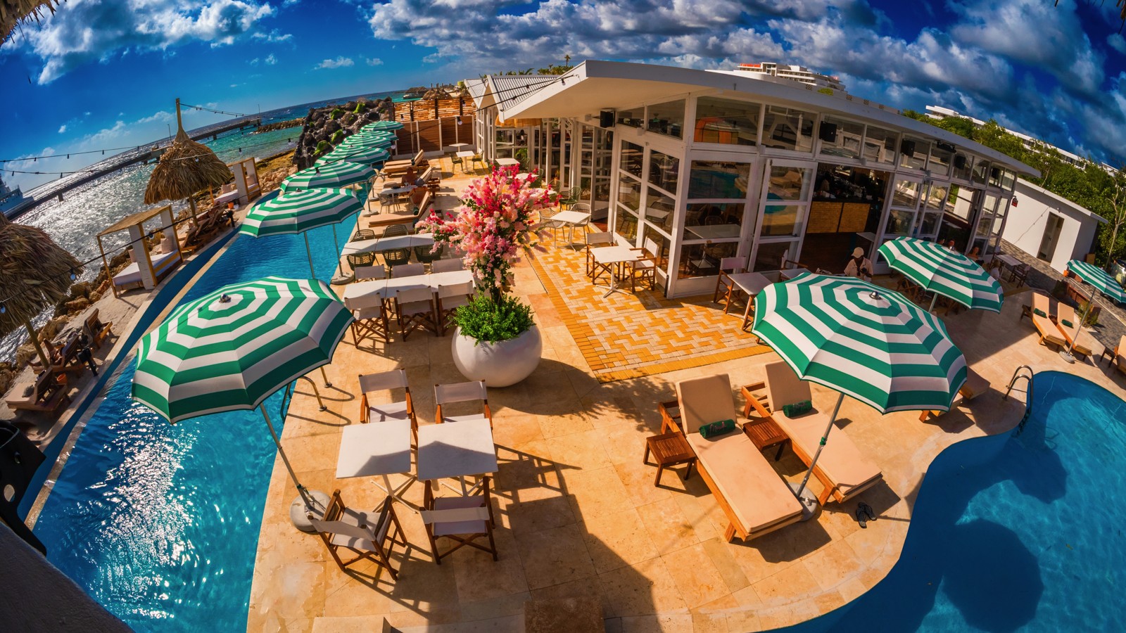 Mondi Beach Club - Image 1