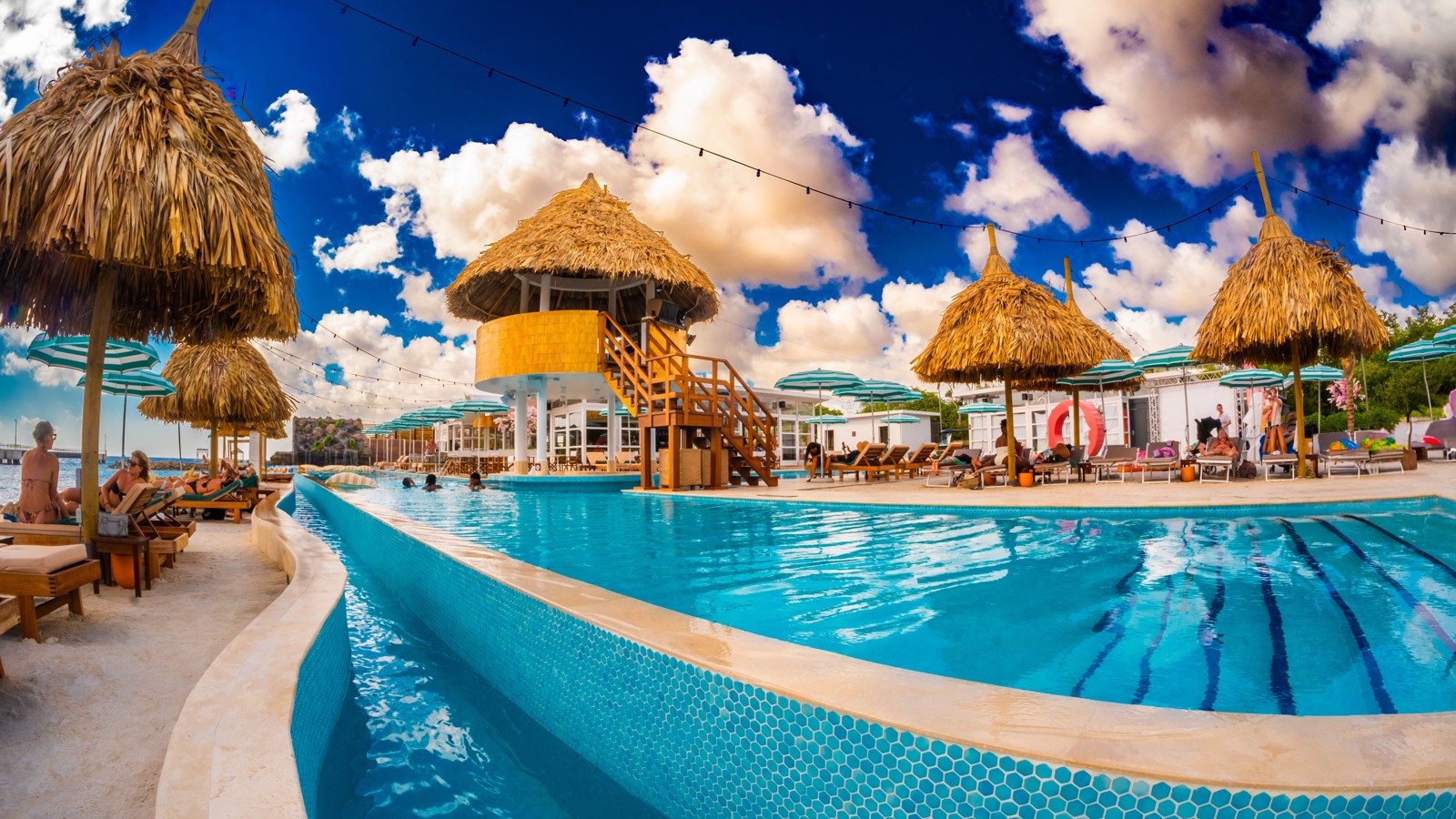 Mondi Beach Club - Image 11