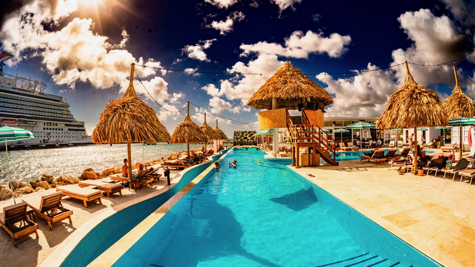 Mondi Beach Club - Image 4