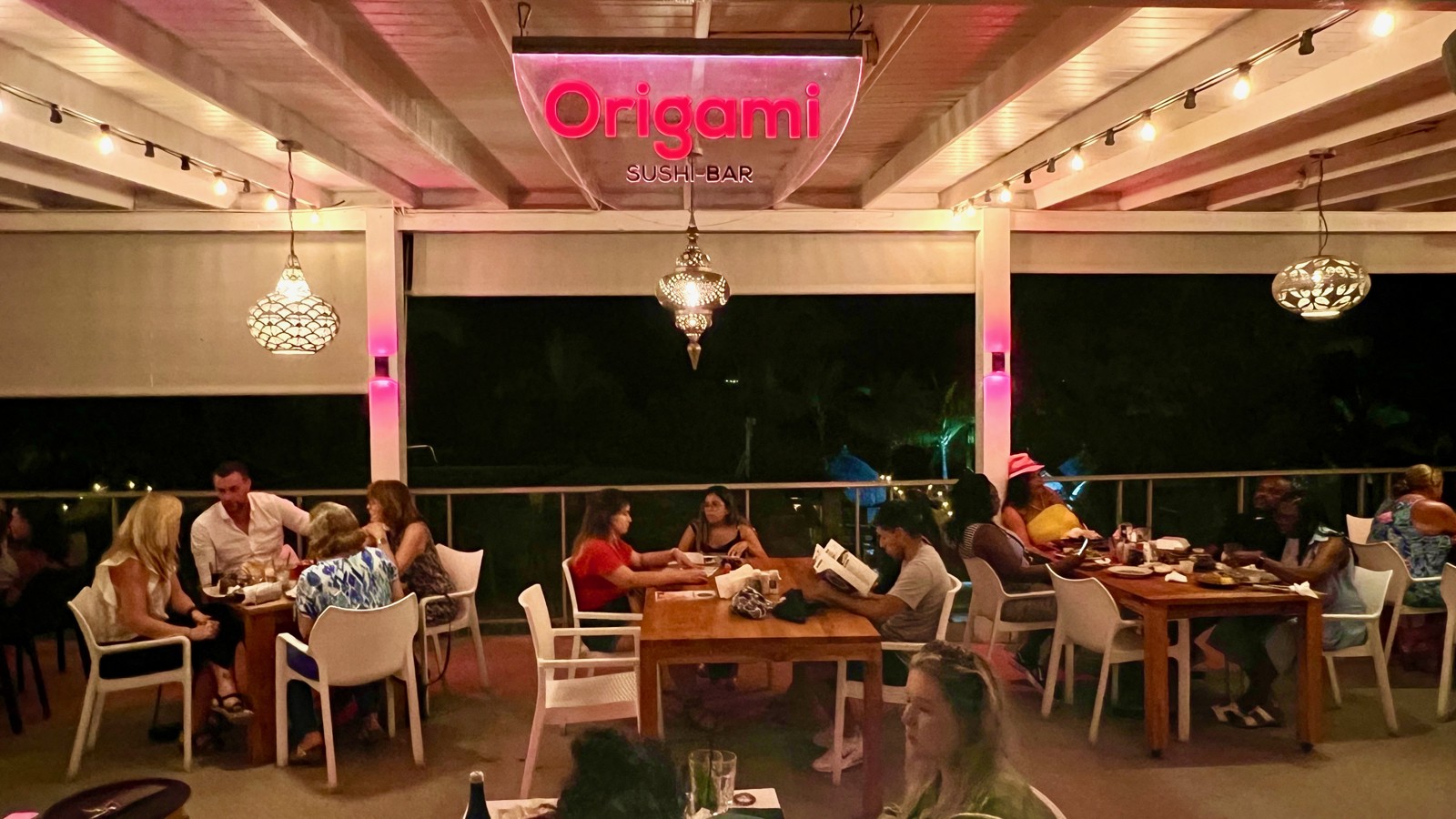 Origami Sushi Bar - Image 1