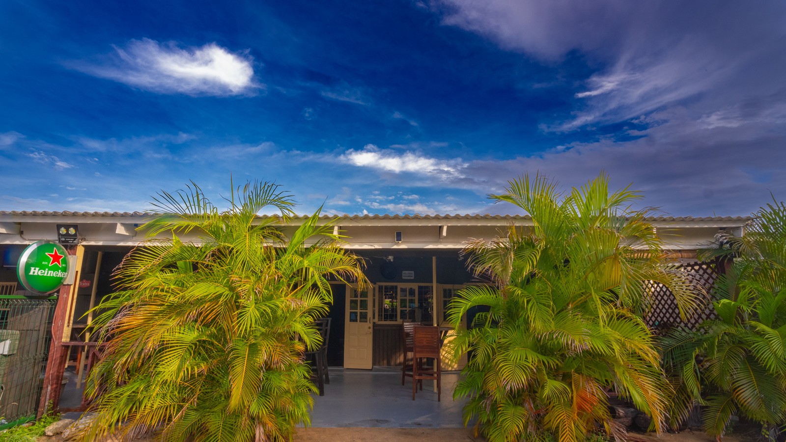 Paddy's Bar Curaçao - Image 1