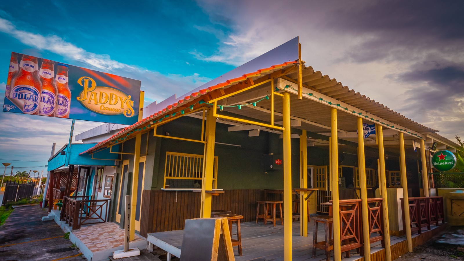 Paddy's Bar Curaçao - Image 3