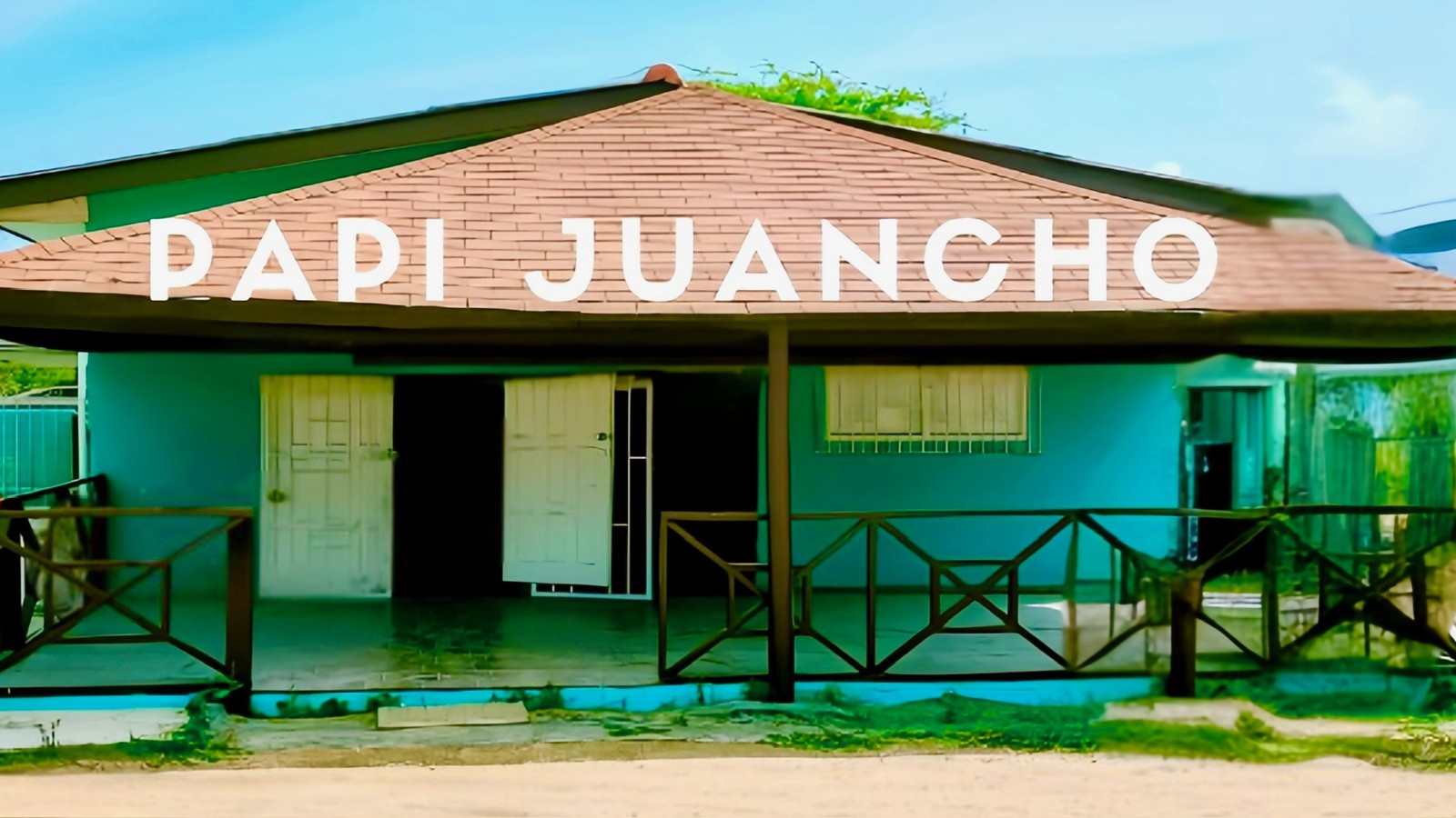 Papi Juancho Sport Bar & Grill - Image 1