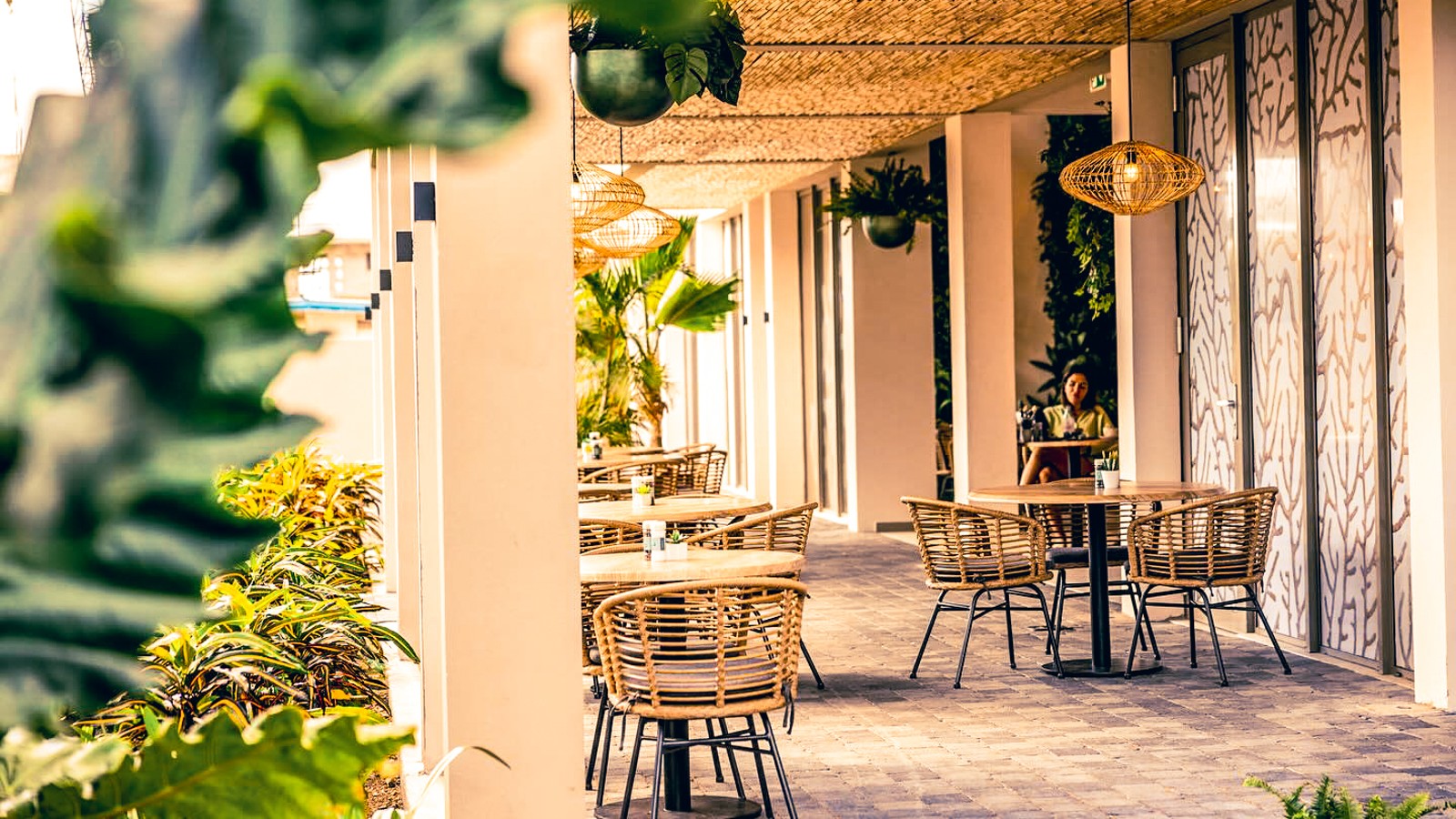 Reefs Cafe & Co - Image 1