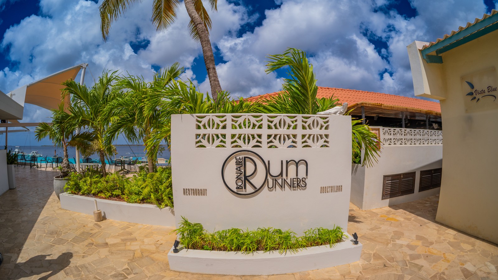 Rum Runners Restaurant & Cocktailbar - Image 1