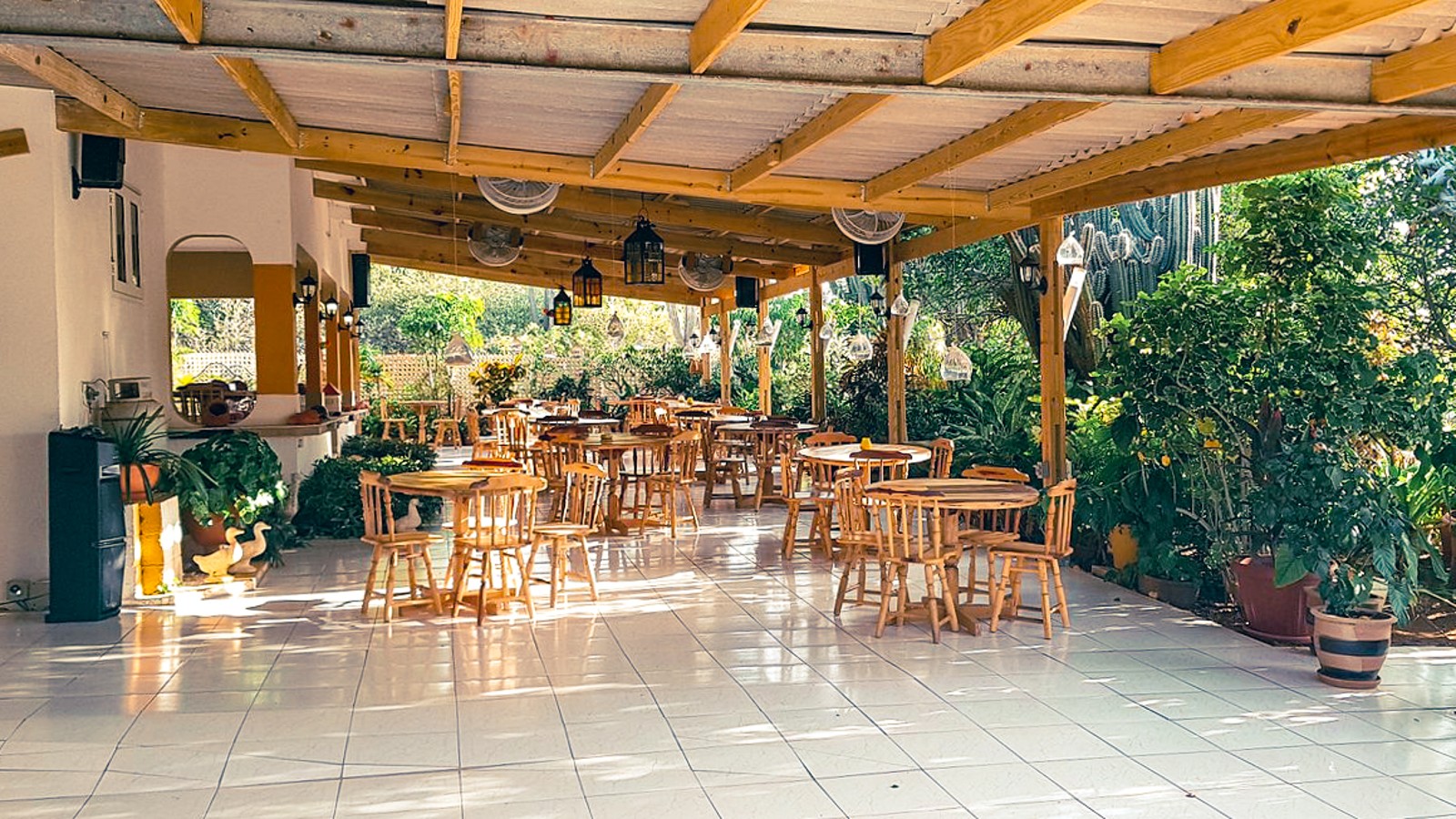 Snapp It Restaurant - Image 1