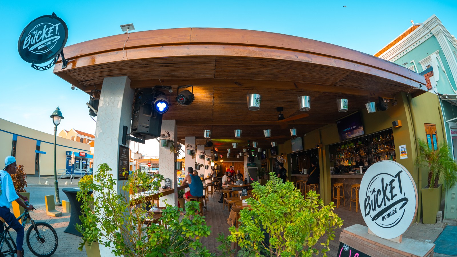 The Bucket Bonaire - Image 1