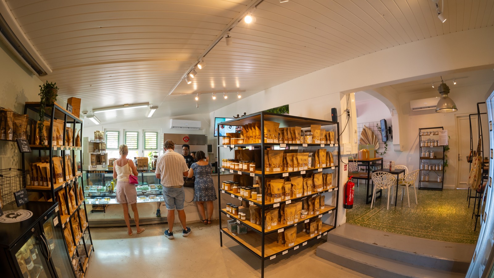 The Sane Sister / Nut House - Image 4