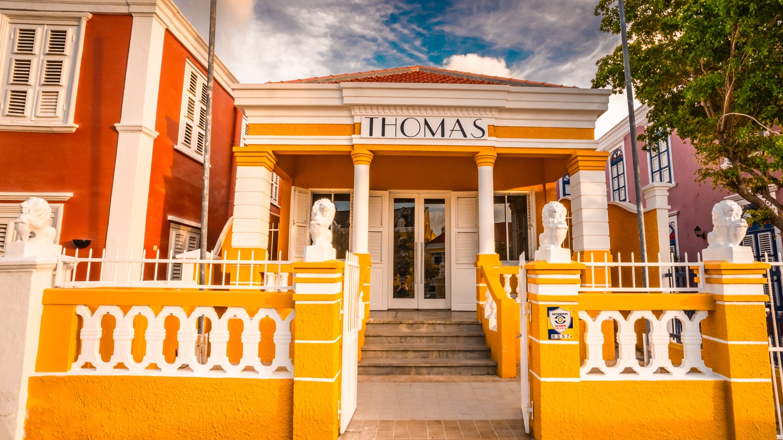Thomas Restaurant - Image 1