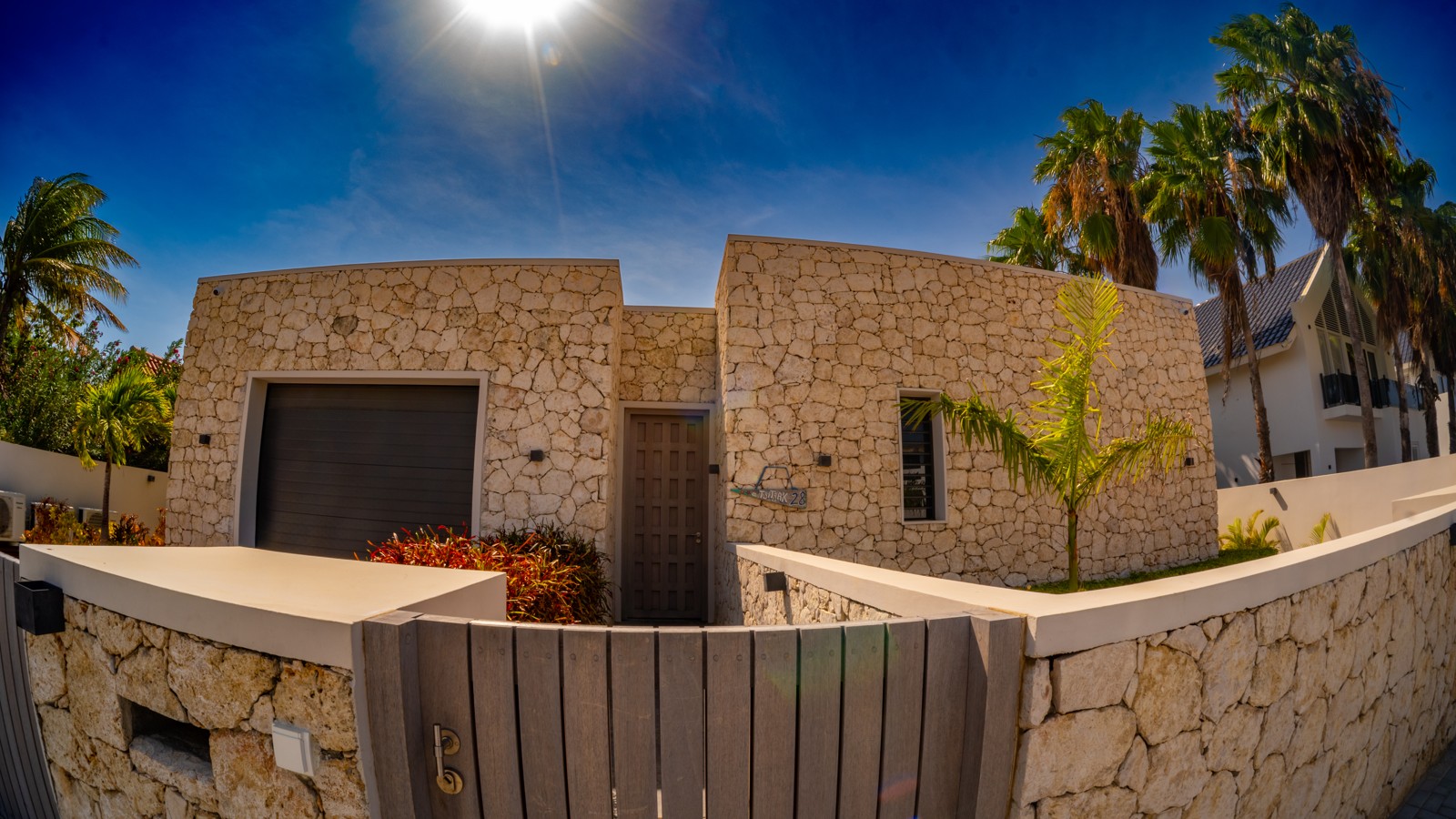 Villa Tjitjak - Image 1