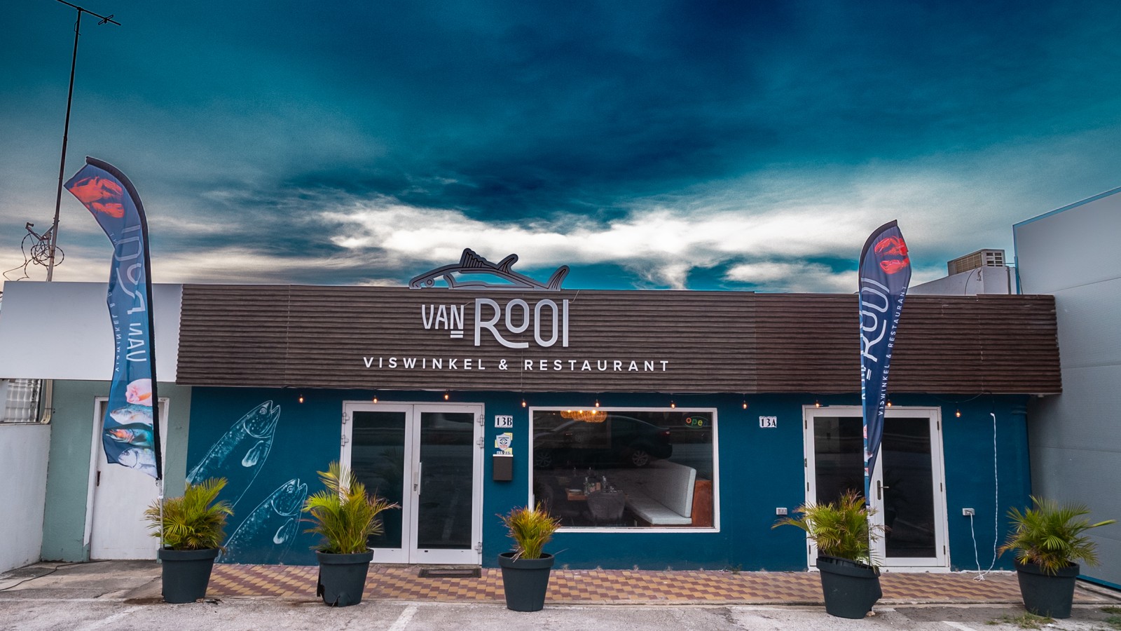 Van Rooi Viswinkel & Restaurant - Image 1