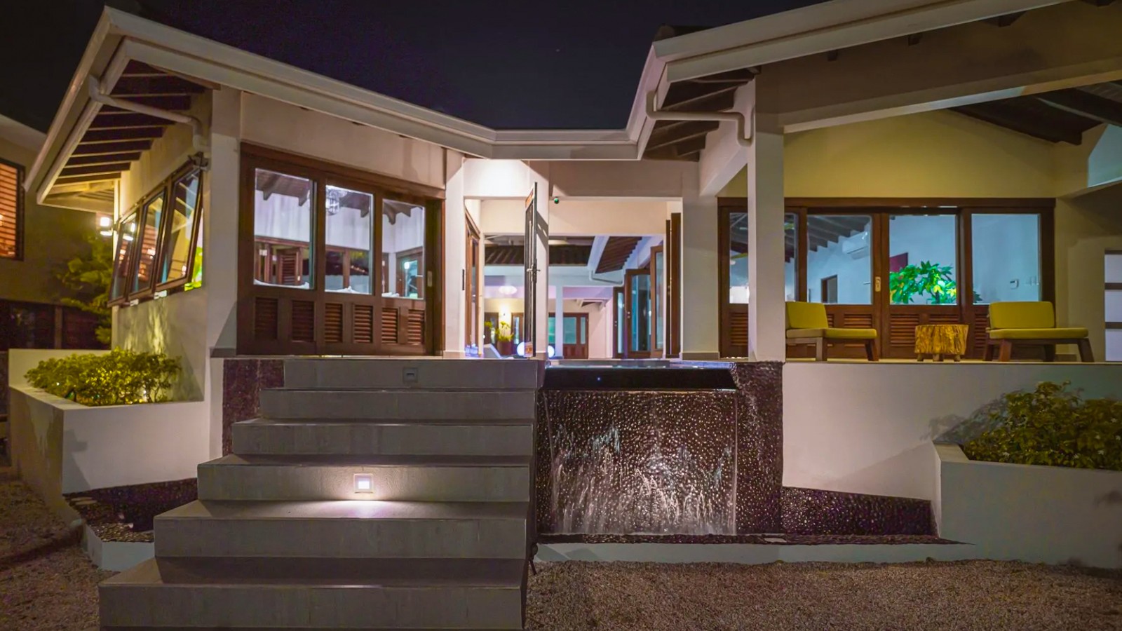 Vista Royal T17, Jan Thiel - Image 6