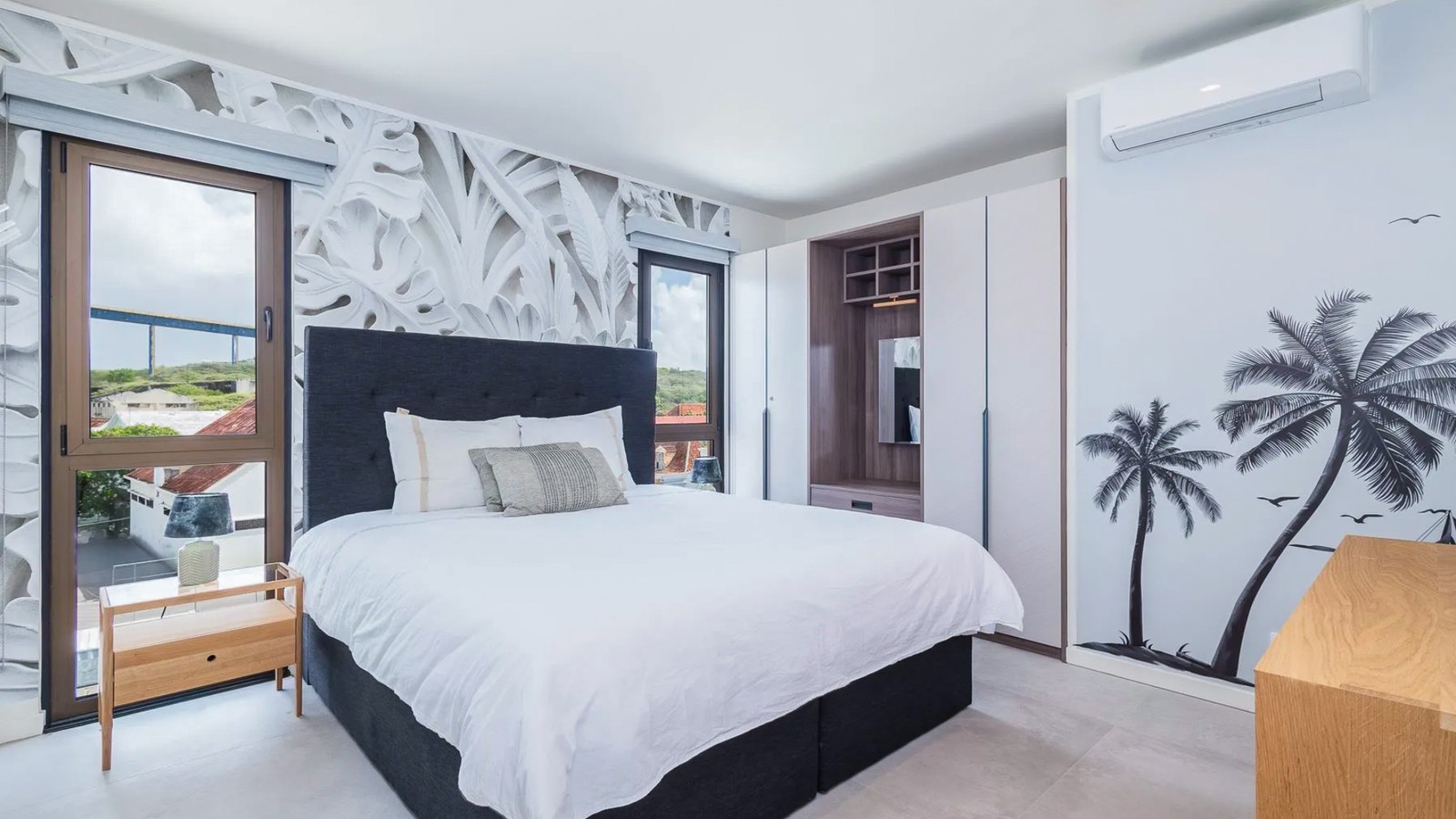 The Wharf North Tower, Condominium 5F, Punda - Image 9