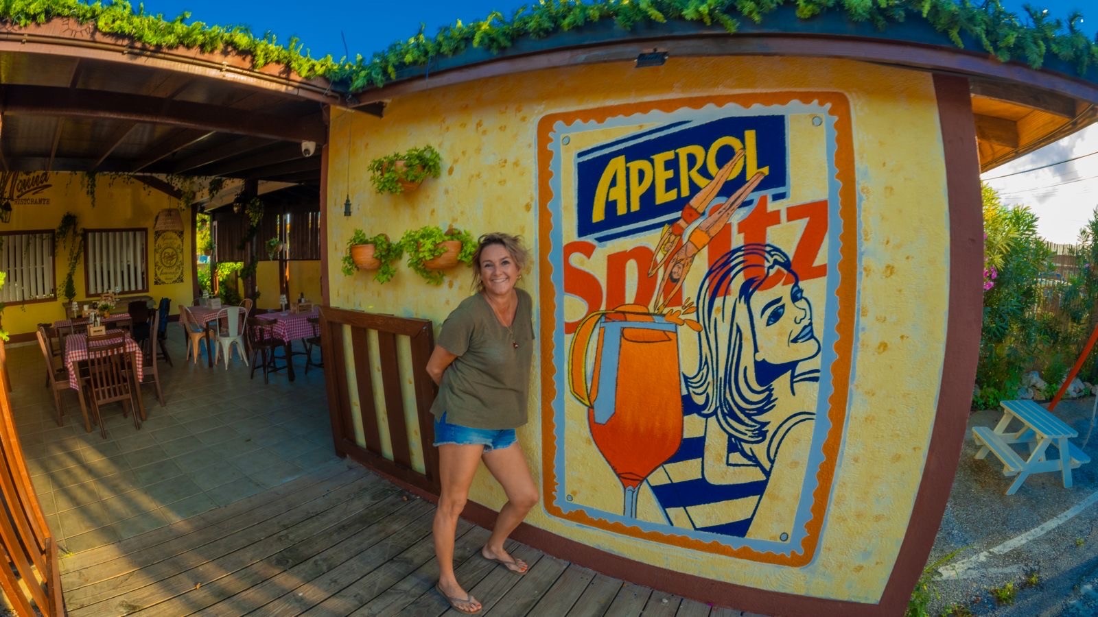 Happy Hour!!!! Until 6pm - Image 1