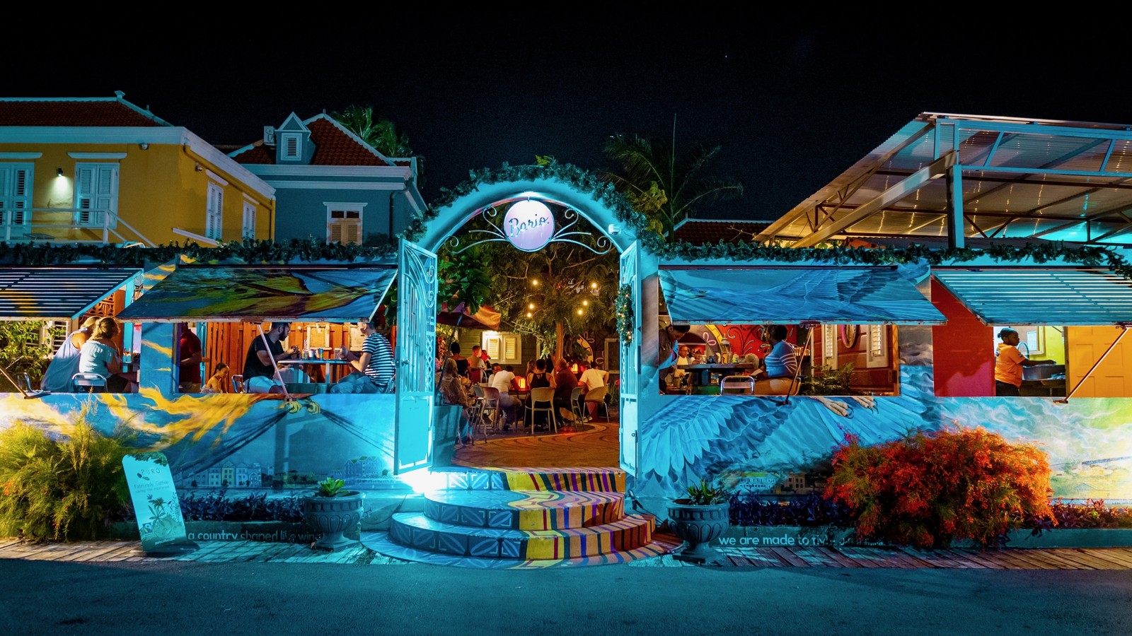 Bario Hotel & Urban Street Food - Image 1