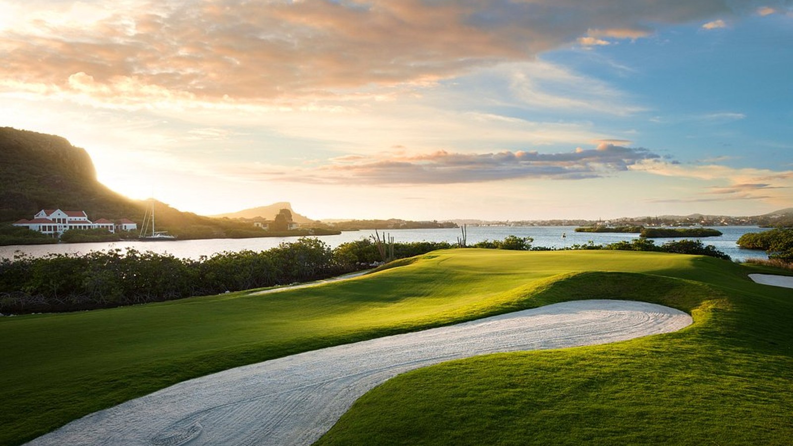 Curaçao Golf & Squash Club Restaurant - Image 1