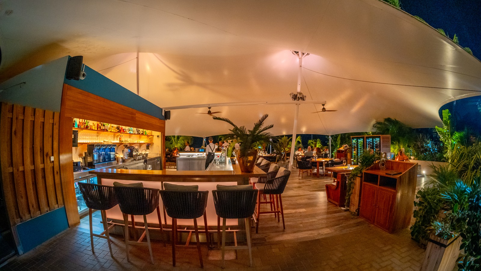 Biña Restaurant & Bar - Image 2