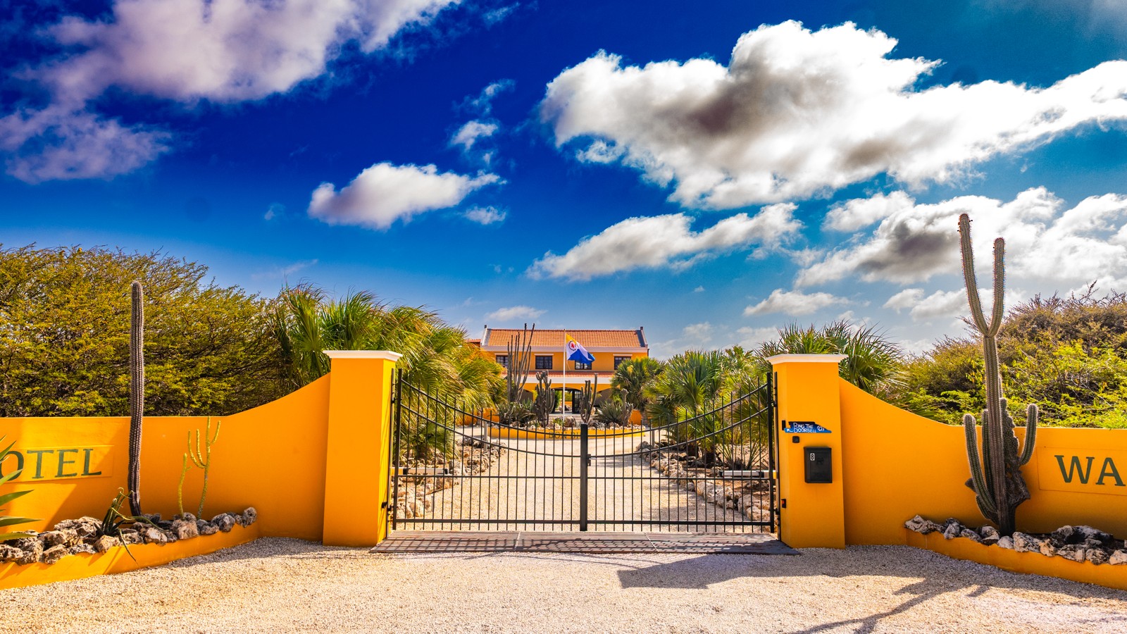 Wanapa Restaurant - Image 1