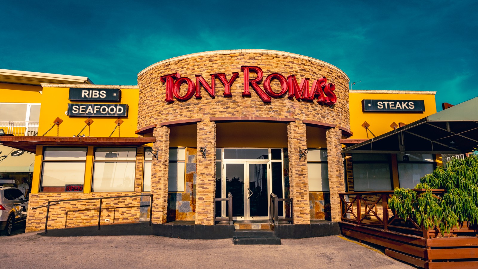 Tony Roma's - Image 1